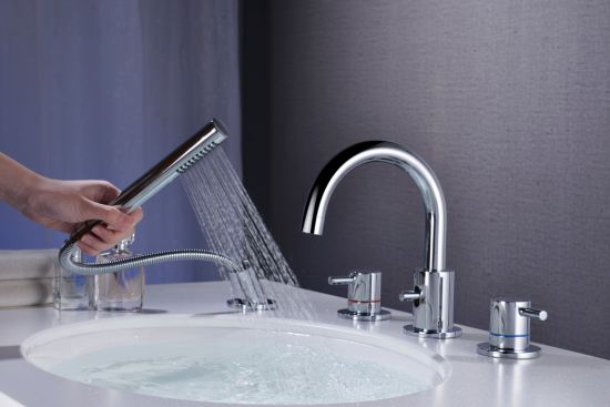 Grifo de ducha con 4 orificios para lavabo Sacar el grifo de la ducha